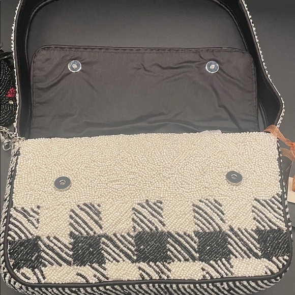 VIRAL Black and White Checkered Beaded Bag w/Swan Charm Handmade in India NWT - Picture 10 of 10